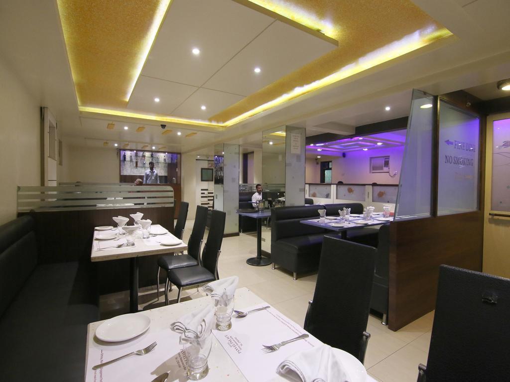 Hotel Panvel Palace Buitenkant foto